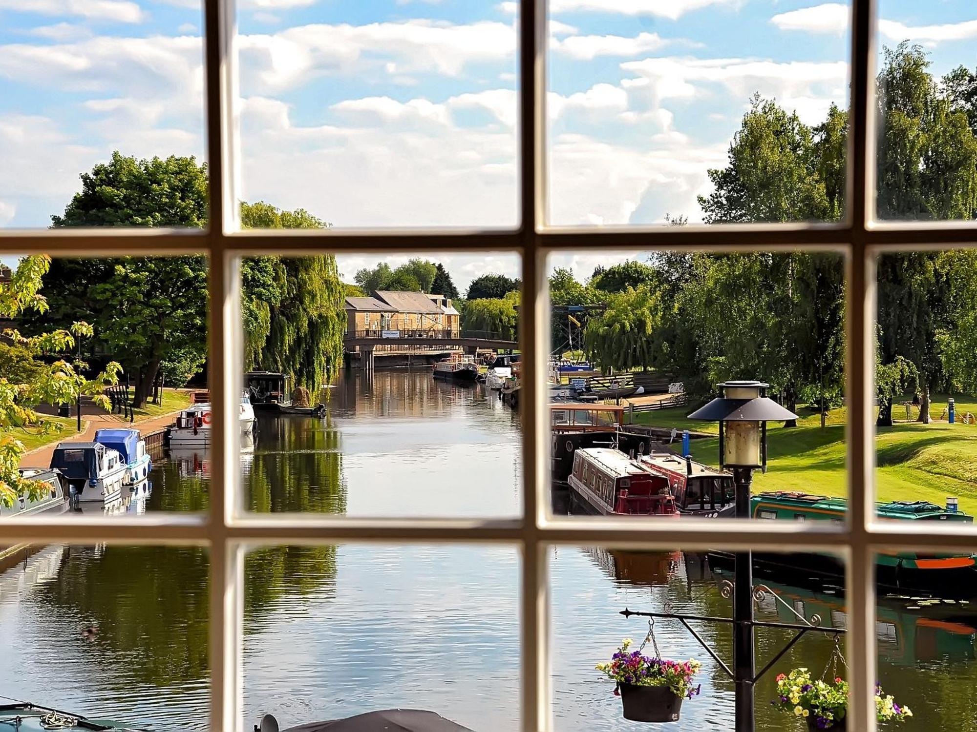 Riverside Inn إلي المظهر الخارجي الصورة